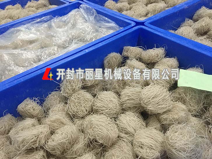 速食粉絲生產(chǎn)線(xiàn)成品