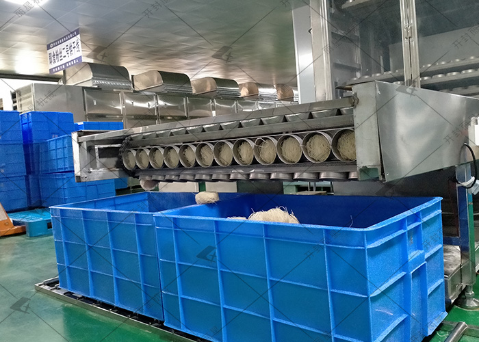 為什么專業(yè)酸辣粉加工廠都愿意用全自動即食粉絲生產(chǎn)線設備？