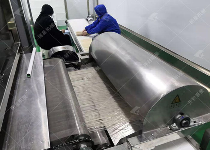 大型一體化紅薯粉絲機(jī)械都有啥設(shè)備？